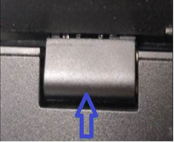 SLN320016_en_US__3I_Latitude-3490-Hinge-cap-reseat_CH_v1