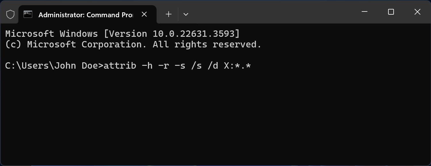 包含 attrib 命令的 Windows 命令提示符