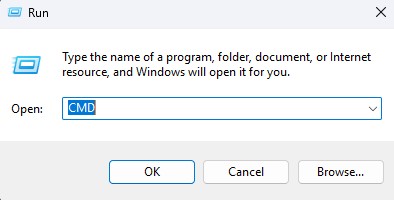 Dans la zone Exécuter, saisissez CMD et appuyez sur Ctrl + Maj + Entrée pour exécuter une invite de commande avec élévation de privilèges