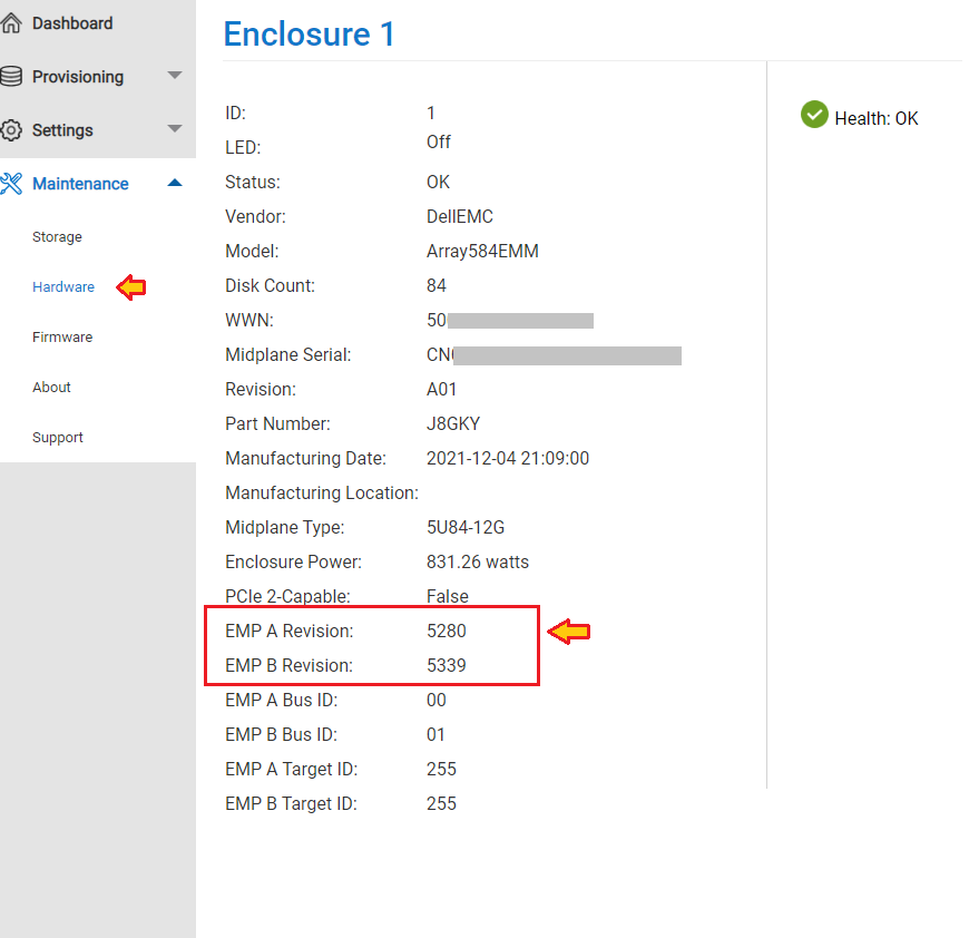 L'immagine mostra la mancata corrispondenza del firmware EMM nell'enclosure 1
