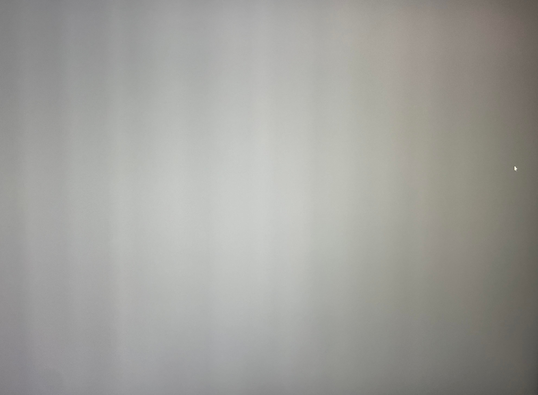 Strisce luminose sul monitor per gaming Dell G3223Q