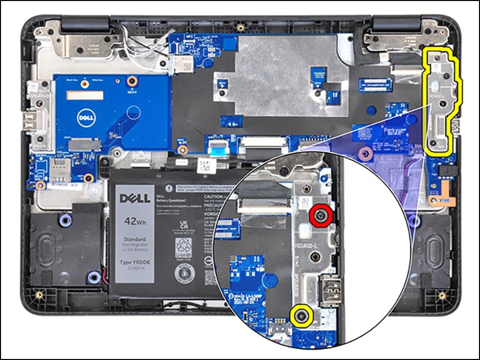 Spodní strana počítače Chromebook 3110 se sejmutým dolním krytem, demontujte držák I/O