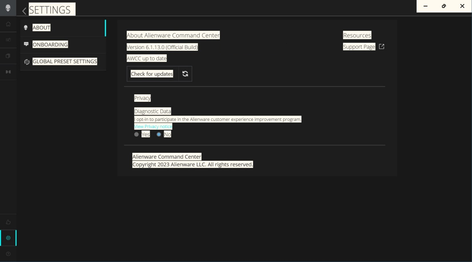 Kontrollerer Alienware Command Center-versjonen fra Innstillinger