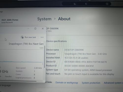 Åbn Task Manager, og klik på start > Indstillinger > System > Om