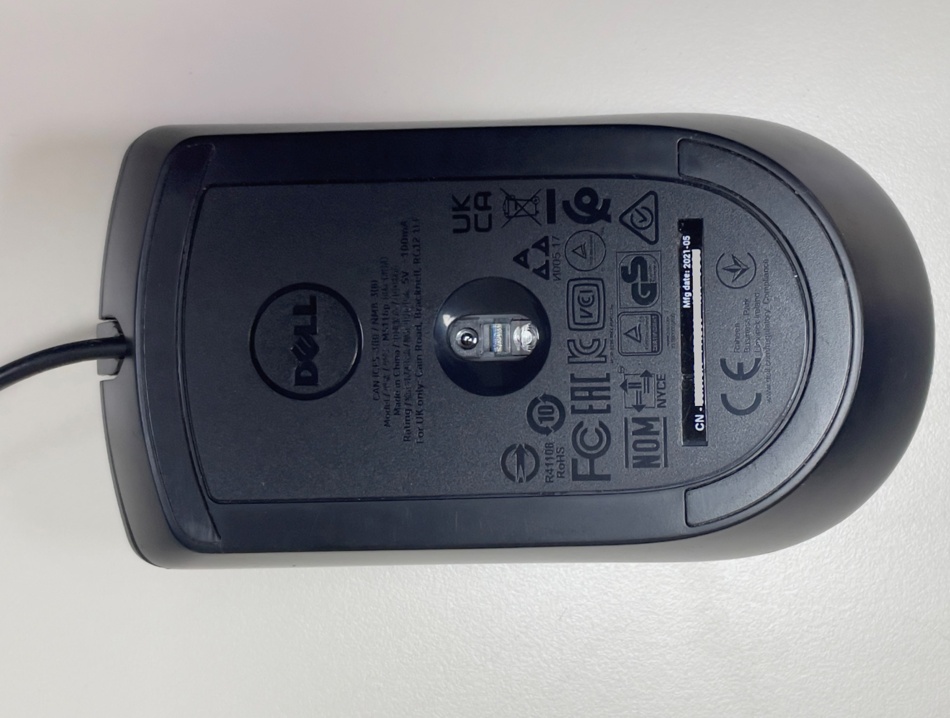 PPID o número de serie del mouse USB en la parte inferior