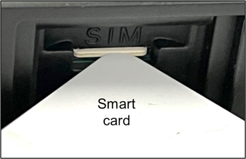 SIM Kart Takmaya Yardımcı Olması için Akıllı Kart Kullanma Örneği