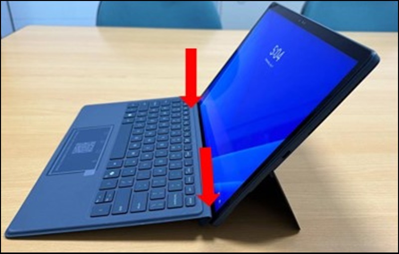 Teclado plegable de Latitude 7350 desmontable, volteado hacia arriba y hacia abajo
