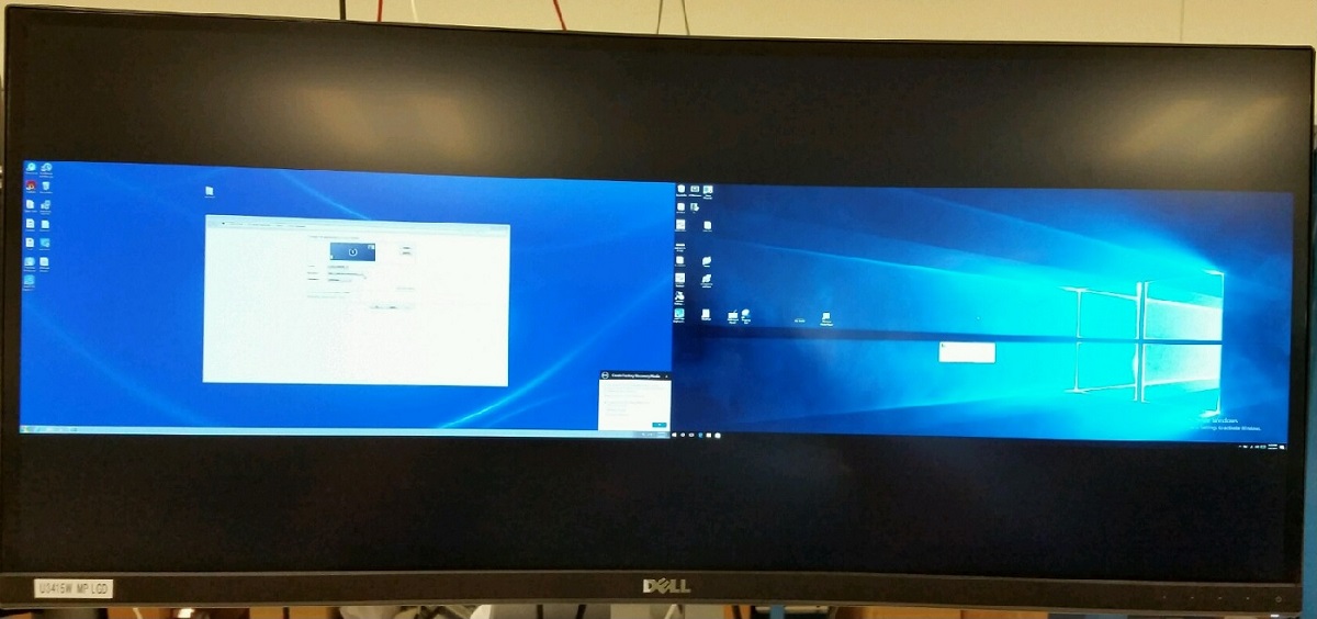 Esempio del monitor Dell U3415W affiancato