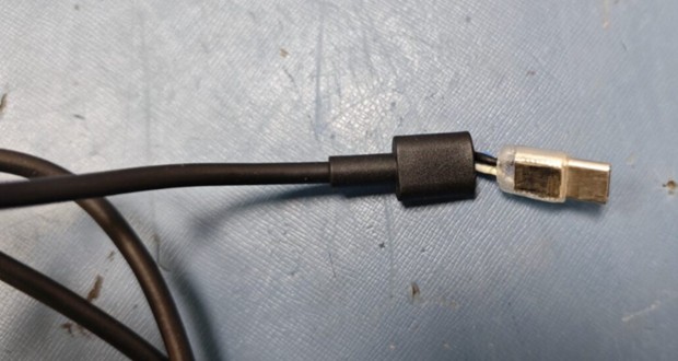 Ejemplo de un cable doblado de tipo C