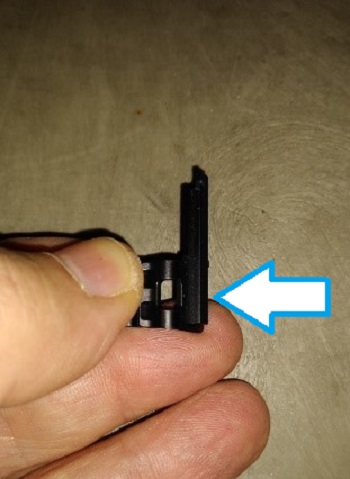 SLN320512_en_US__57071_Media_Card_Reader_Filler_Removed_BK