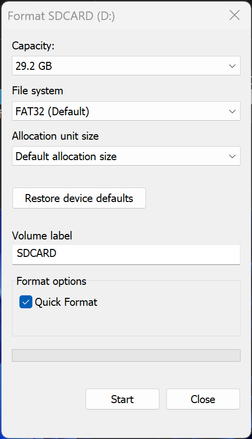 Format window showing drive capacity, file system, allocation unit size, volume label, and quick format option