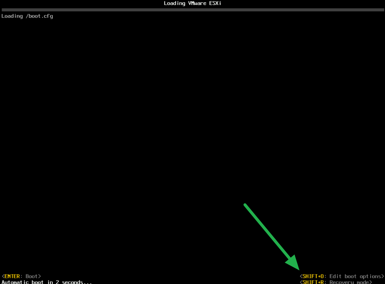 Écran de démarrage ESXi, appuyez sur MAJ+O