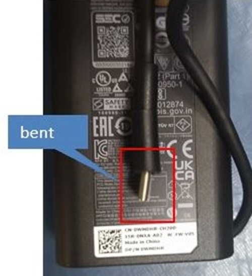 Conector USB Type-C torto (vista lateral)