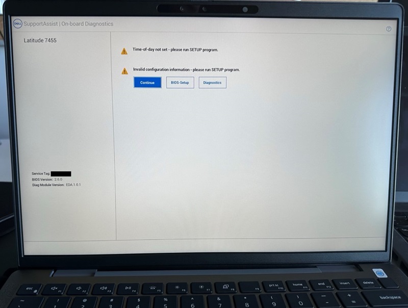 Varovná zpráva aplikace SupportAssist pro notebook Latitude 7455