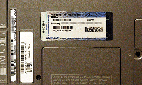 SLN289661_en_US__3inspiron02