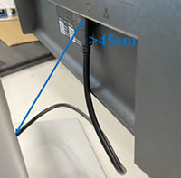 Over 45 cm of slack in the cable when plugged to the device