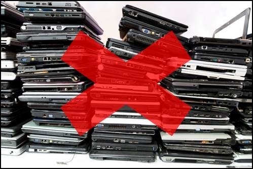 彼此堆疊的可攜式電腦