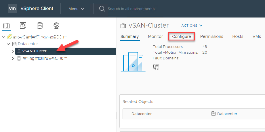 Seznam inventáře vCenter s vybraným clusterem VSAN a kartou Konfigurovat
